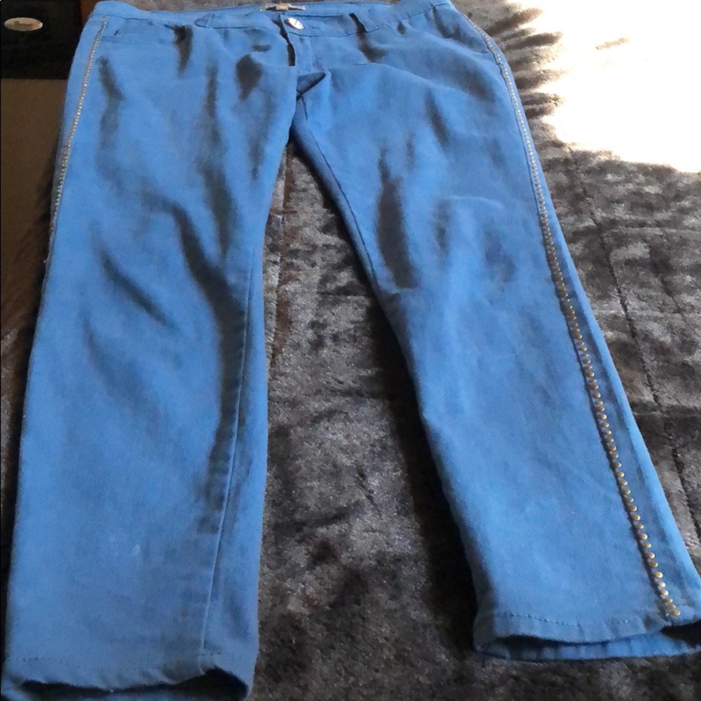 Romeo and Juliet Couture blue jeans